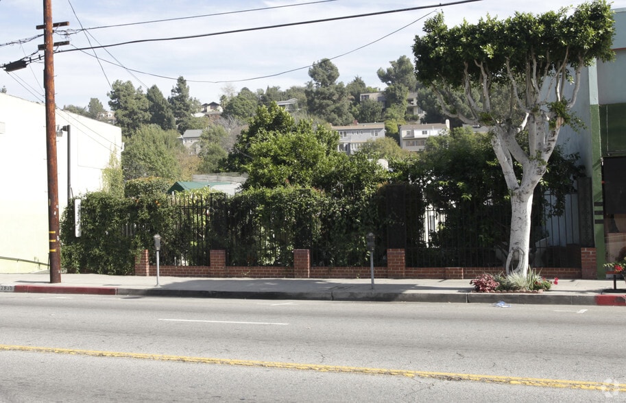 2530 Hyperion Ave, Los Angeles, CA for sale - Building Photo - Image 3 of 3