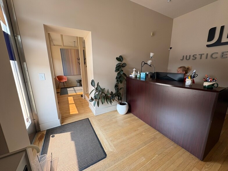 216 S Clay St, Louisville, KY for lease - Lobby - Image 3 of 8