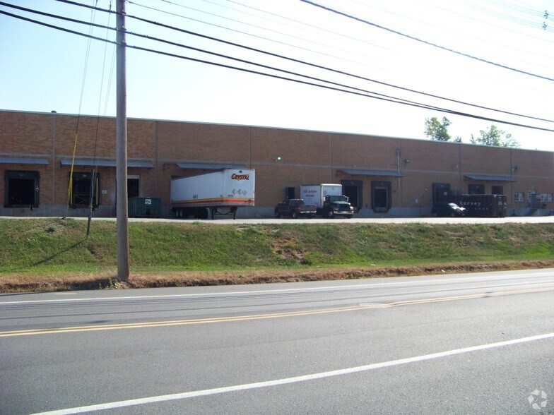25 Industrial Way, Wilmington, MA à louer - Photo du bâtiment - Image 3 de 5