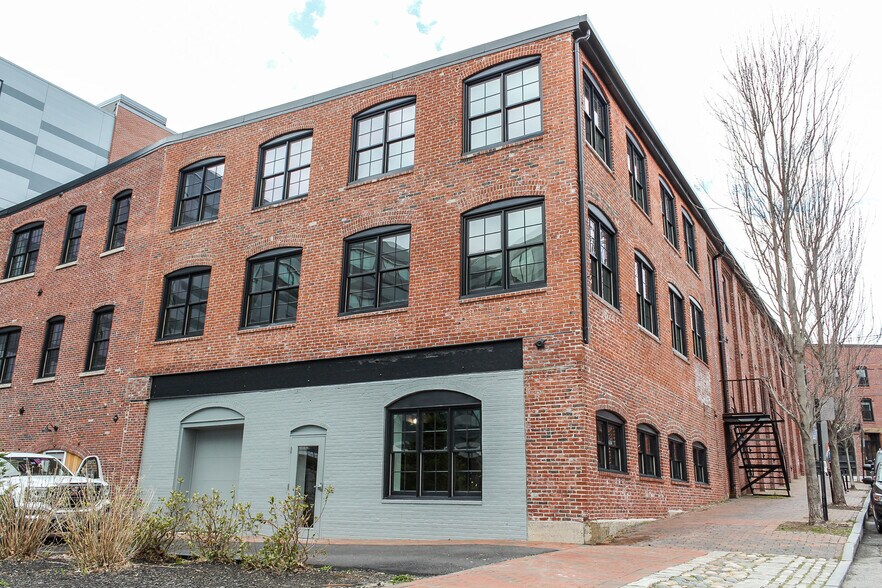 54 York St, Portland, ME à louer - Photo du bâtiment - Image 2 de 5