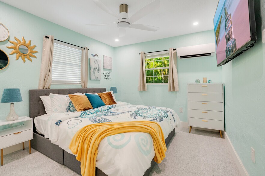 571 Saint Judes Dr, Longboat Key, FL à vendre - Photo du bâtiment - Image 3 de 6