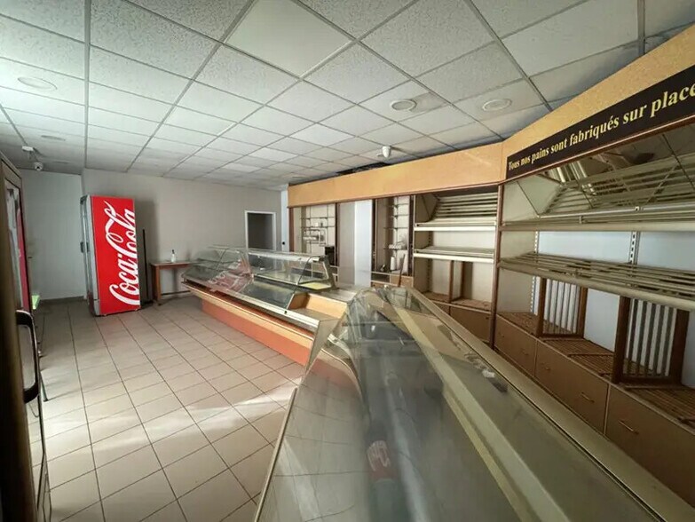Retail in Toulouse for lease - Interior Photo - Image 2 of 4