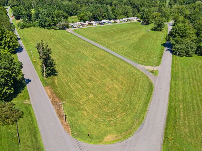 11 Whitecreek Shunpike Rd, Cambridge, NY for sale - Building Photo - Image 3 of 9