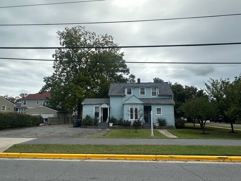 7501 Rhode Island Ave, College Park, MD à vendre - Photo du bâtiment - Image 2 de 5