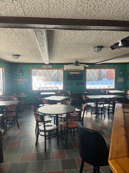 3721 Rt-9n, Diamond Point, NY for sale - Interior Photo - Image 2 of 16