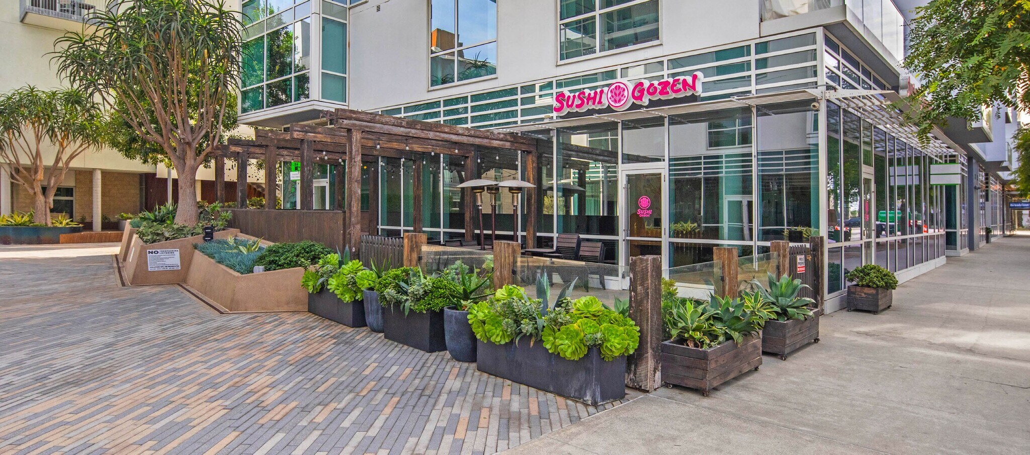 1705 Ocean Ave, Santa Monica, CA à louer Photo principale- Image 1 de 11