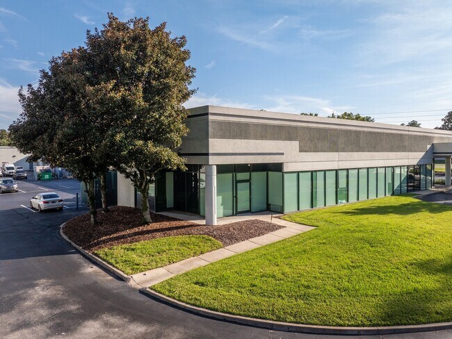 Plus de détails pour 9143 Philips Hwy, Jacksonville, FL - Local d'activités, Industriel à louer