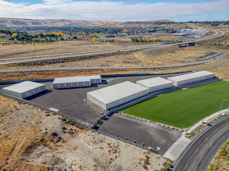 10525 Ridgeline Dr, Kennewick, WA for sale - Building Photo - Image 1 of 14