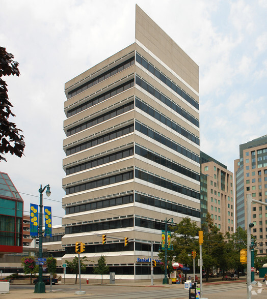 10-12 Fountain Plaza, Buffalo, NY à louer - Photo du bâtiment - Image 1 de 10