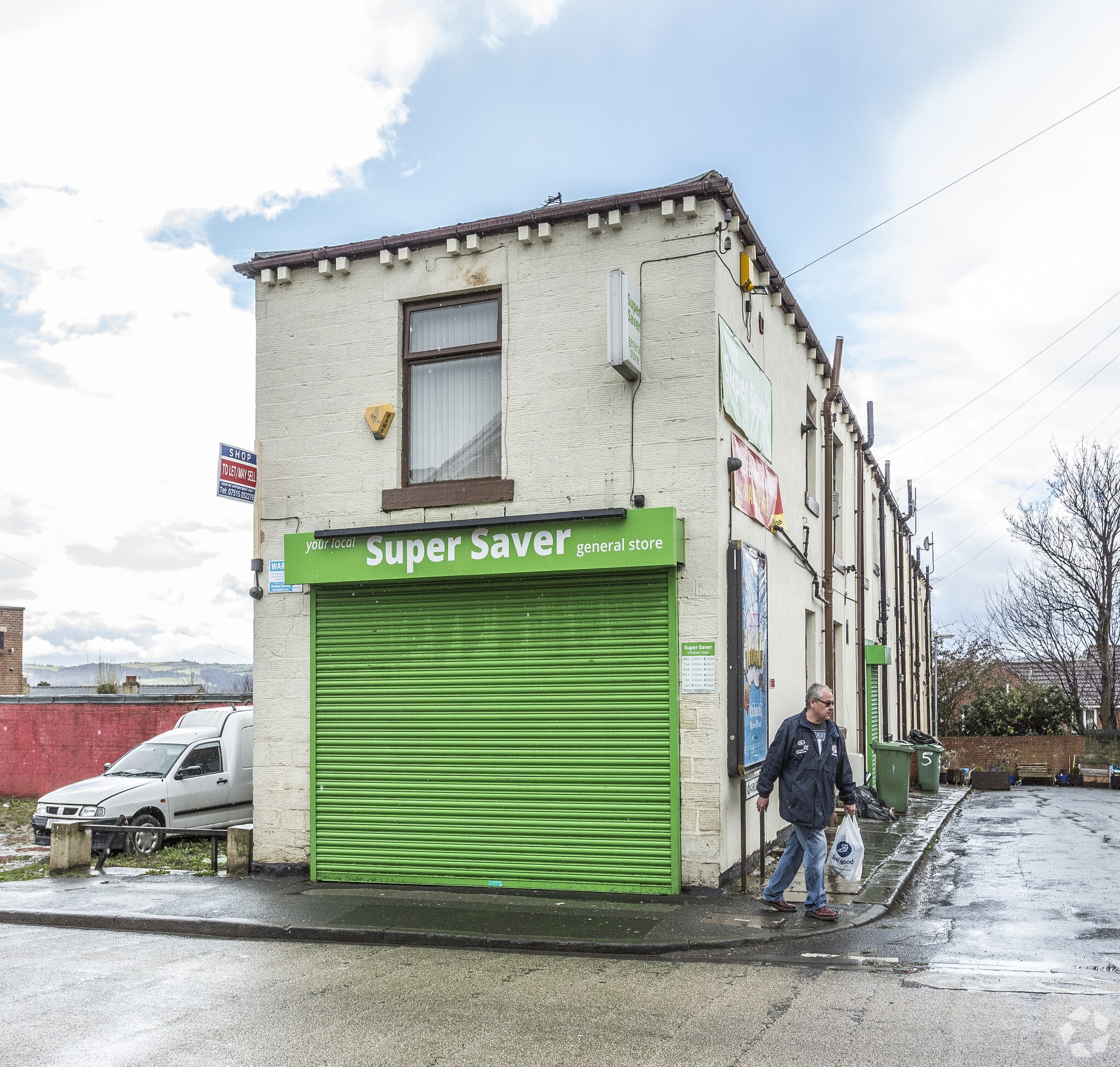 113 Hechmondwike Rd, Dewsbury for sale Primary Photo- Image 1 of 14