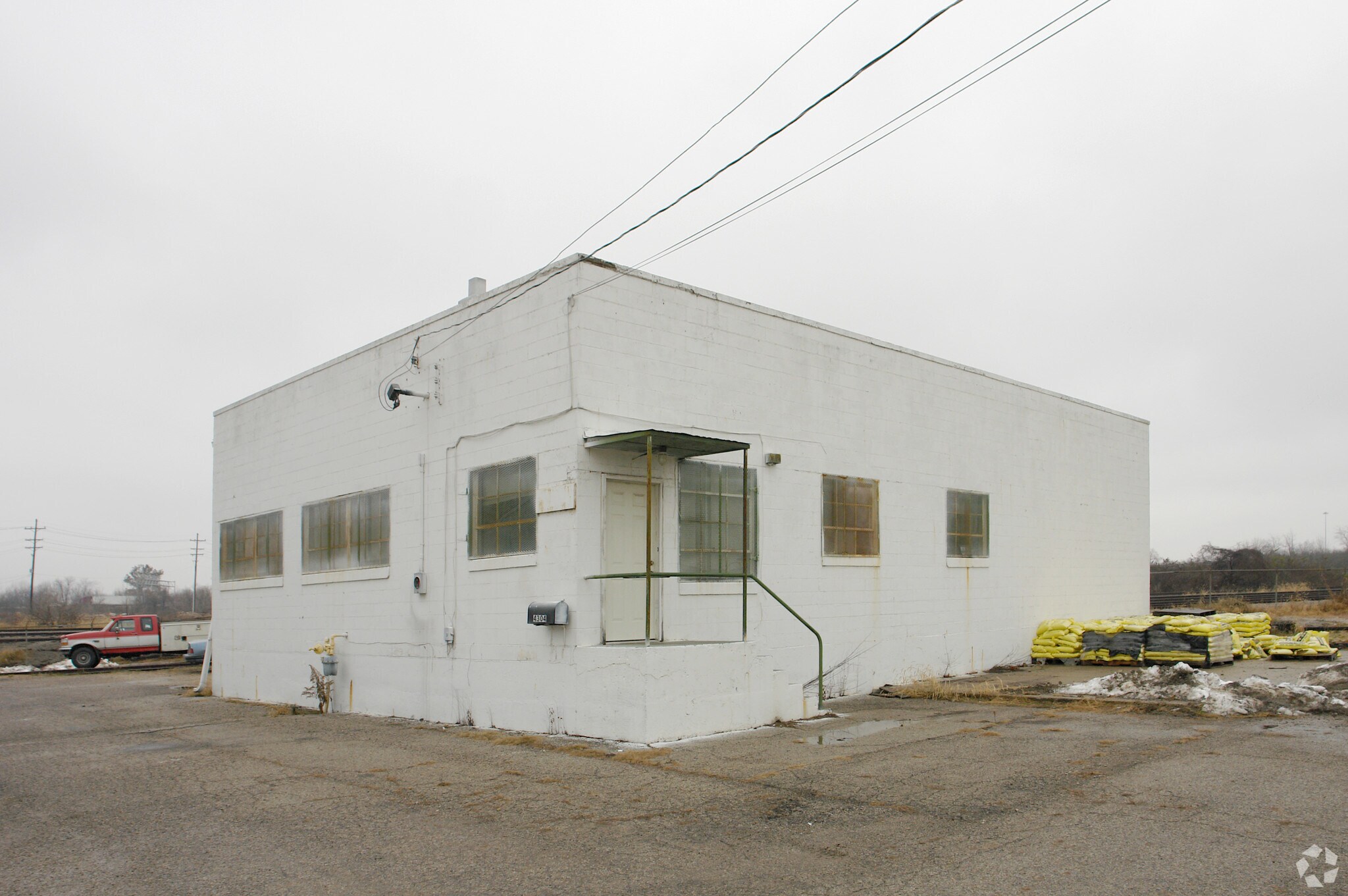 4304 Groves Rd, Columbus, OH à vendre Photo du bâtiment- Image 1 de 1