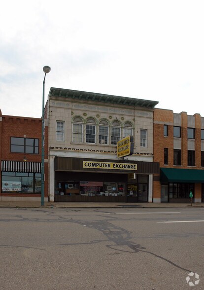 318-320 Cleveland Ave NW, Canton, OH for lease - Primary Photo - Image 1 of 2