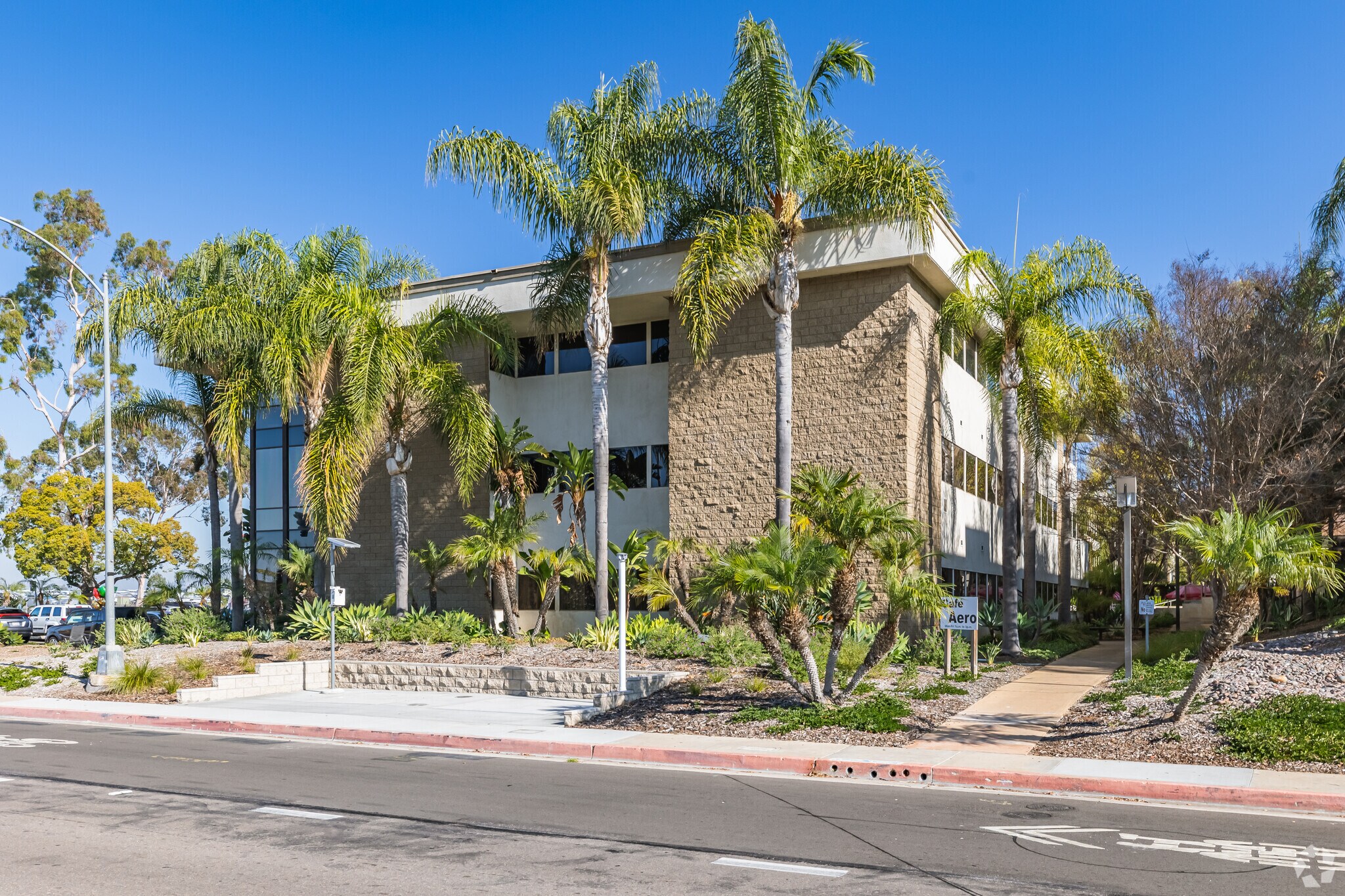 8745 Aero Dr, San Diego, CA à louer Photo du bâtiment- Image 1 de 4