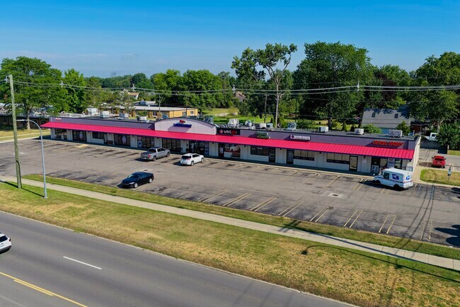 More details for 28400-28422 5 Mile Rd, Livonia, MI - Retail for Lease