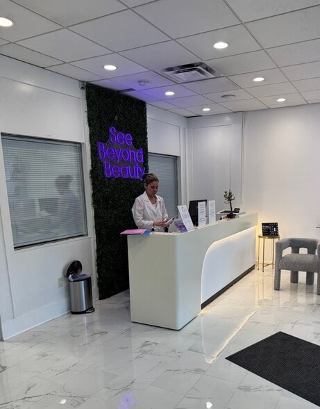 770 Central Park Ave, Scarsdale, NY for lease - Interior Photo - Image 3 of 7