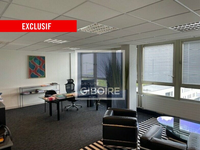 Office in Rennes for lease - Building Photo - Image 2 of 13