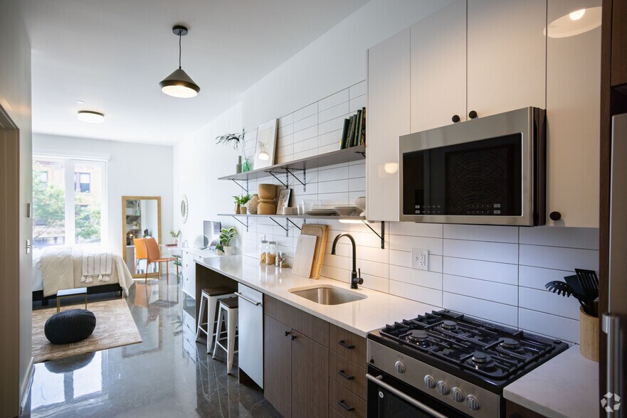 1135 W Winona St, Chicago, IL à louer - Photo intérieure - Image 3 de 50