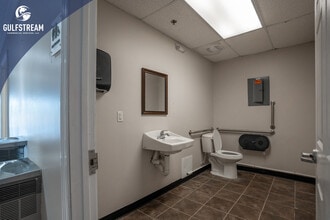 3332 Villa Point, Owensboro, KY for lease Interior Photo- Image 2 of 9