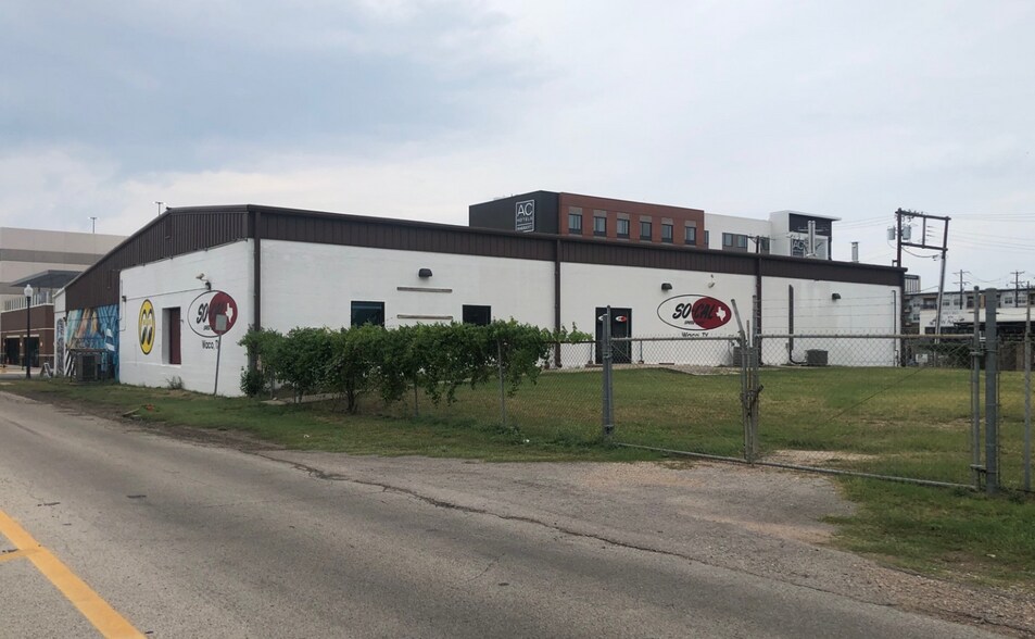 321 6th st, Waco, TX à louer - Photo du bâtiment - Image 2 de 5