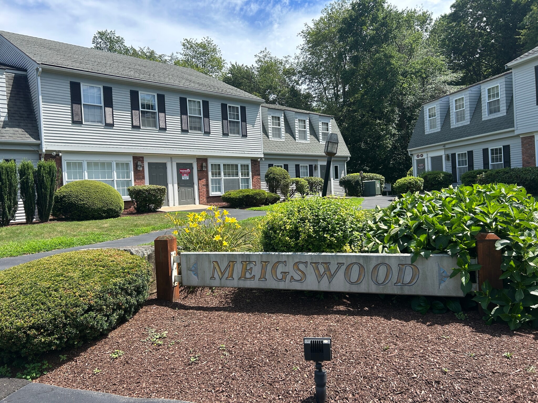 2-6 Samson Rock Dr, Madison, CT for lease Building Photo- Image 1 of 8