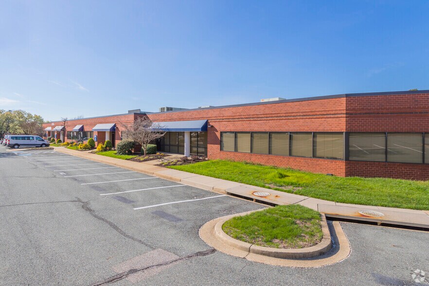 4351-4395 Nicole Dr, Lanham, MD for lease - Building Photo - Image 1 of 4