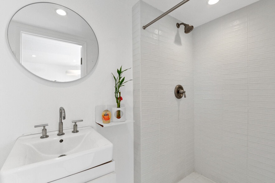 1423 Abbot Kinney Blvd, Venice, CA for sale - Building Photo - Image 3 of 40