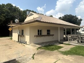 5740 S Wayside Dr, Houston, TX for lease Interior Photo- Image 1 of 12