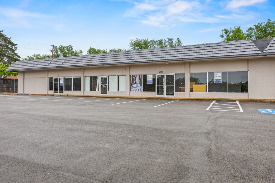 1320-1326 Bedford Rd, Bedford, TX for lease - Building Photo - Image 1 of 14