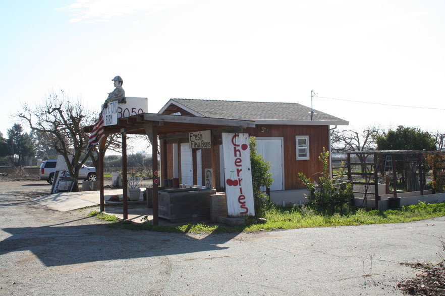 3050 Pacheco Pass Hwy, Gilroy, CA à vendre - Photo principale - Image 1 de 1