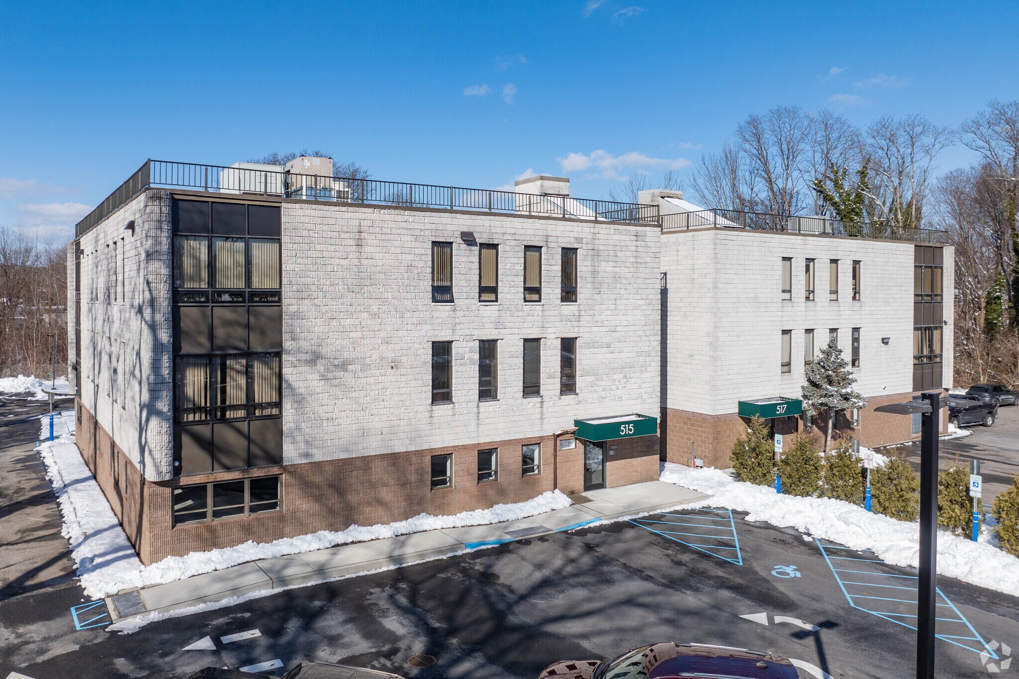 515 Route 111, Hauppauge, NY à louer Photo principale- Image 1 de 11