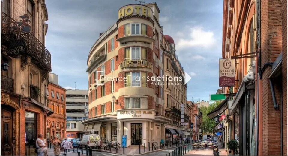 Retail in Toulouse for lease - Building Photo - Image 1 of 2