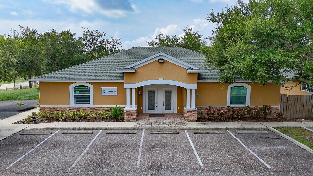 7324 W Comanche Ave, Tampa, FL for sale Primary Photo- Image 1 of 6
