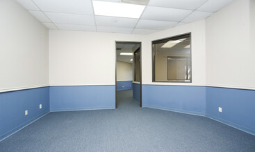 5819 Hwy 6, Missouri City, TX for lease Interior Photo- Image 2 of 8