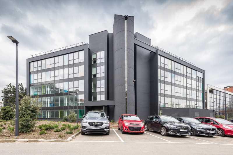 1 Rue Du Petit-Clamart, Vélizy-Villacoublay for lease - Building Photo - Image 1 of 19