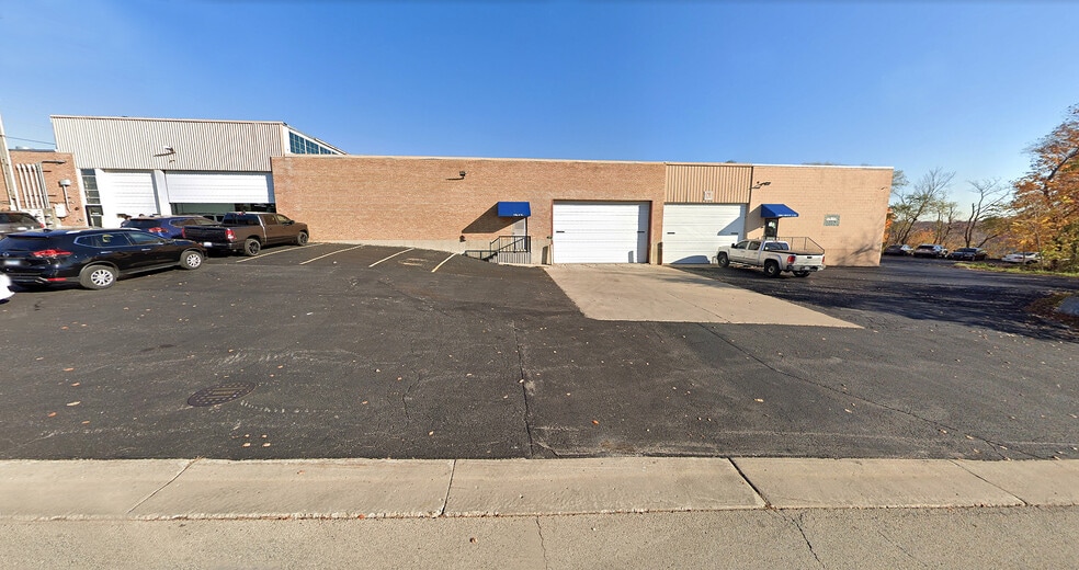 801-805 N State St, Elgin, IL for lease - Building Photo - Image 1 of 7