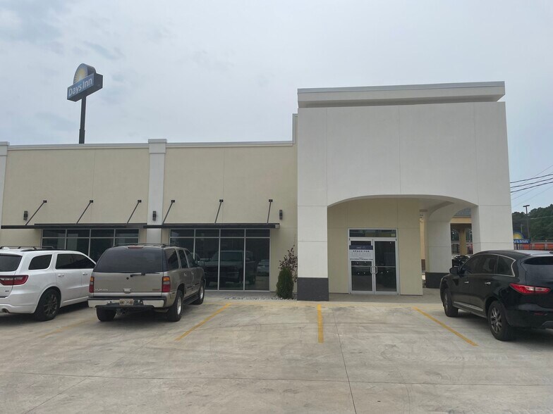 484 Springridge Rd, Clinton, MS à louer - Photo du bâtiment - Image 3 de 6