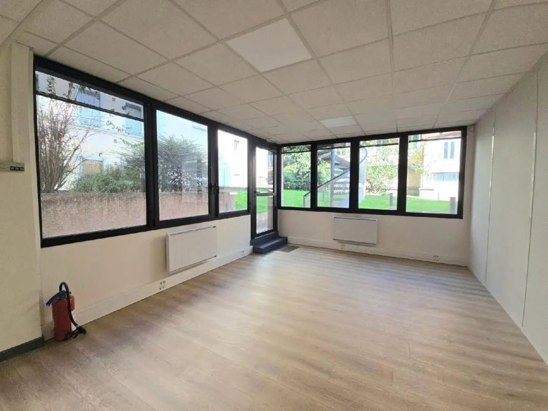 19 Boulevard Eugène Deruelle, Lyon for lease Building Photo- Image 1 of 8