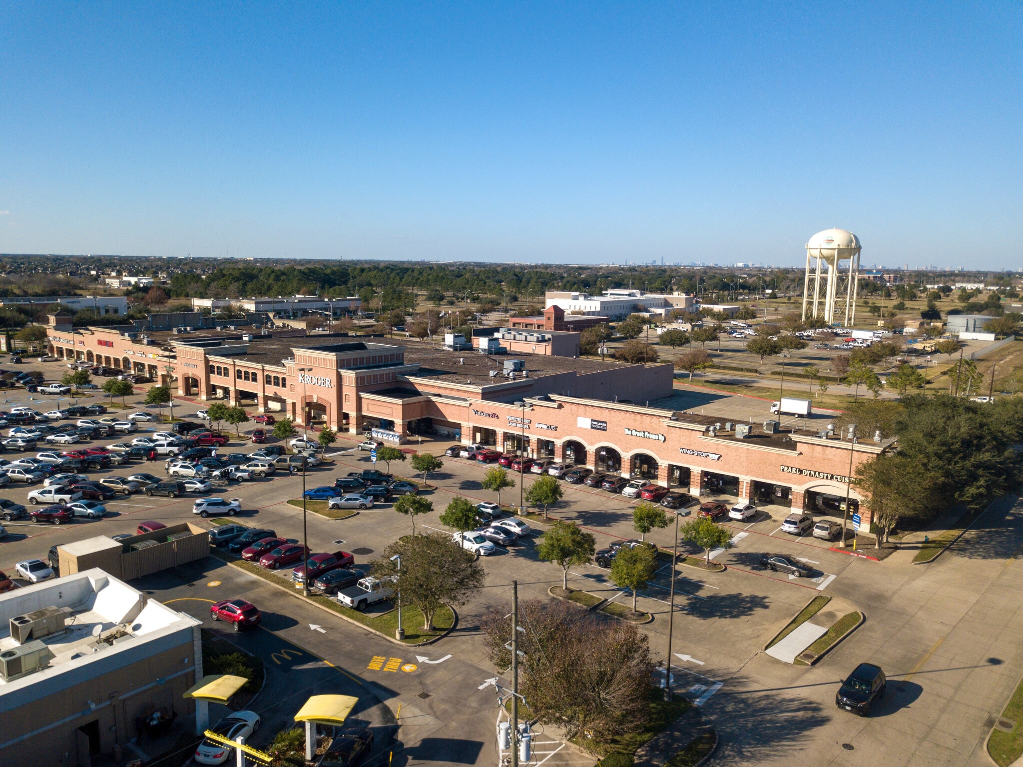8321-8325 W Broadway St, Pearland, TX for lease Primary Photo- Image 1 of 6