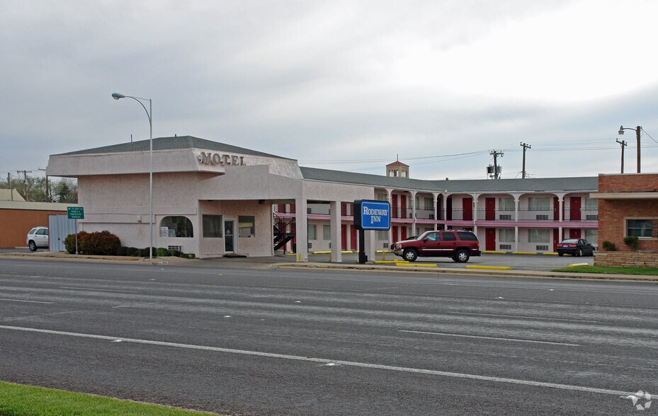 910 Avenue Q, Lubbock, TX à vendre - Photo principale - Image 1 de 2