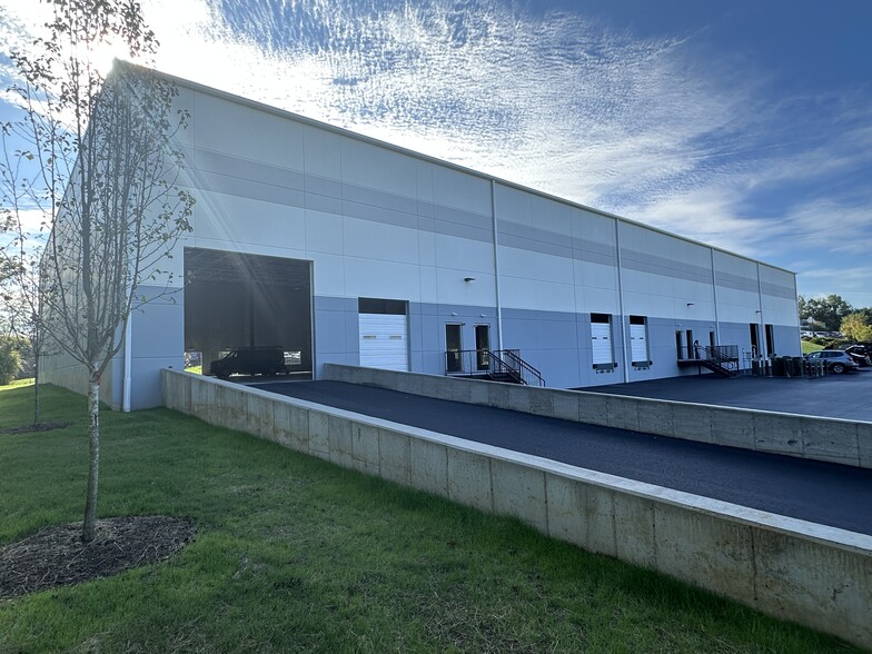 2 Middlebury Blvd, Randolph, NJ for lease - Building Photo - Image 3 of 4