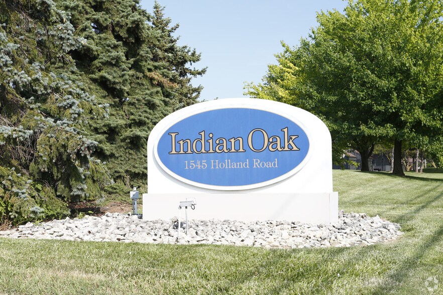 1545 Holland Rd, Maumee, OH à louer - Photo du bâtiment - Image 3 de 7