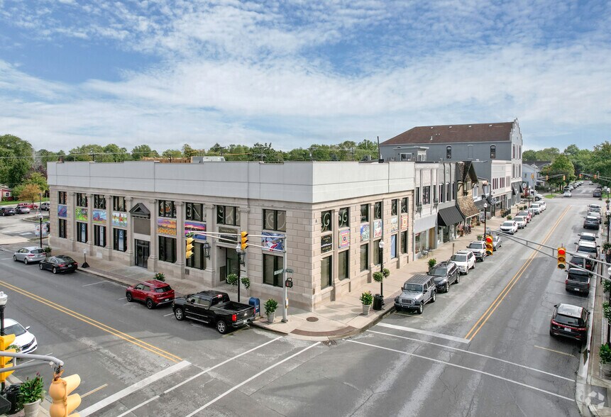 110-114 N 9th St, Noblesville, IN à louer - Photo du bâtiment - Image 2 de 8