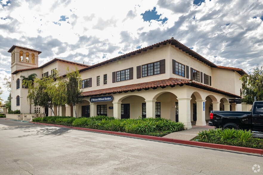711 E Daily Dr, Camarillo, CA for sale - Building Photo - Image 3 of 6