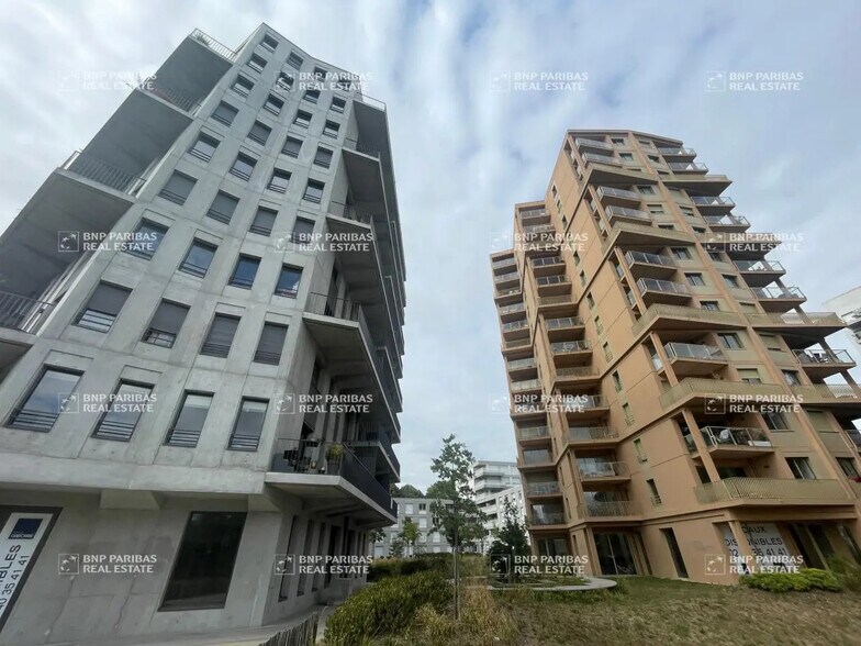 Bureau dans Nantes à vendre - Photo du bâtiment - Image 2 de 17
