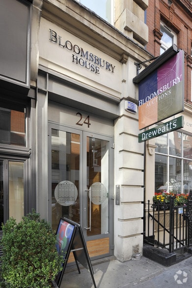24-26 Maddox St, London for lease - Building Photo - Image 3 of 4