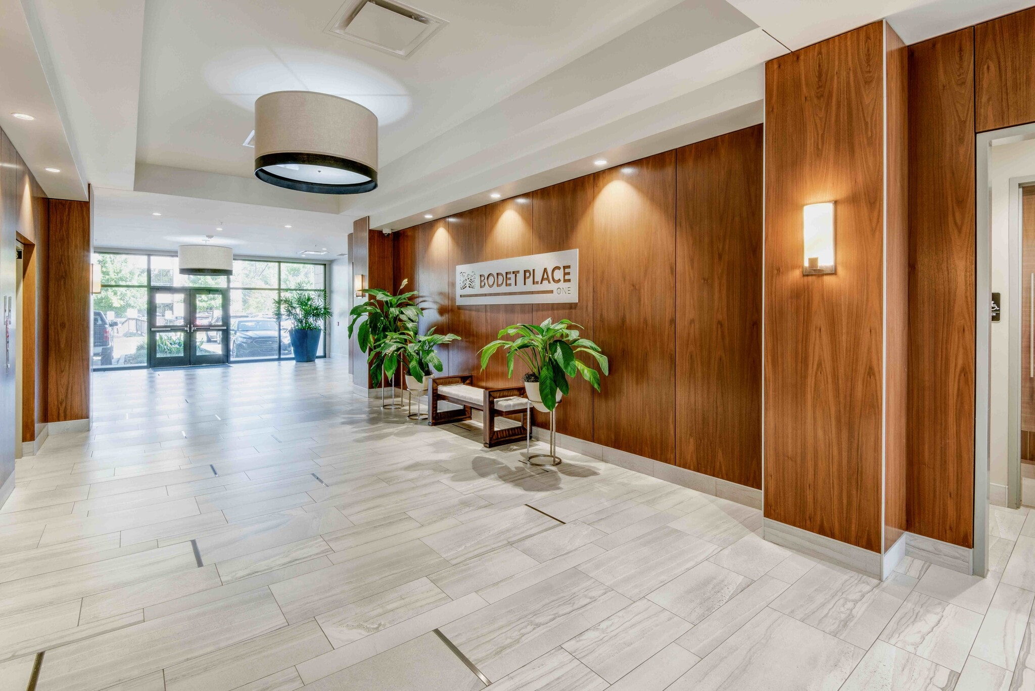 1155 Highway 190 East Service Rd, Covington, LA for lease Interior Photo- Image 1 of 1