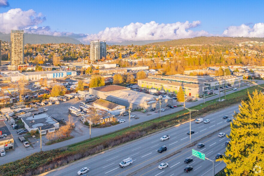 5371 Regent St, Burnaby, BC à vendre - Aérien - Image 2 de 4