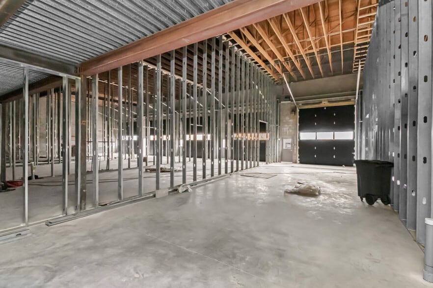 1130 Eastern Ave, Malden, MA for lease - Building Photo - Image 3 of 8