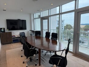 657 South Dr, Miami Springs, FL for lease Interior Photo- Image 1 of 19