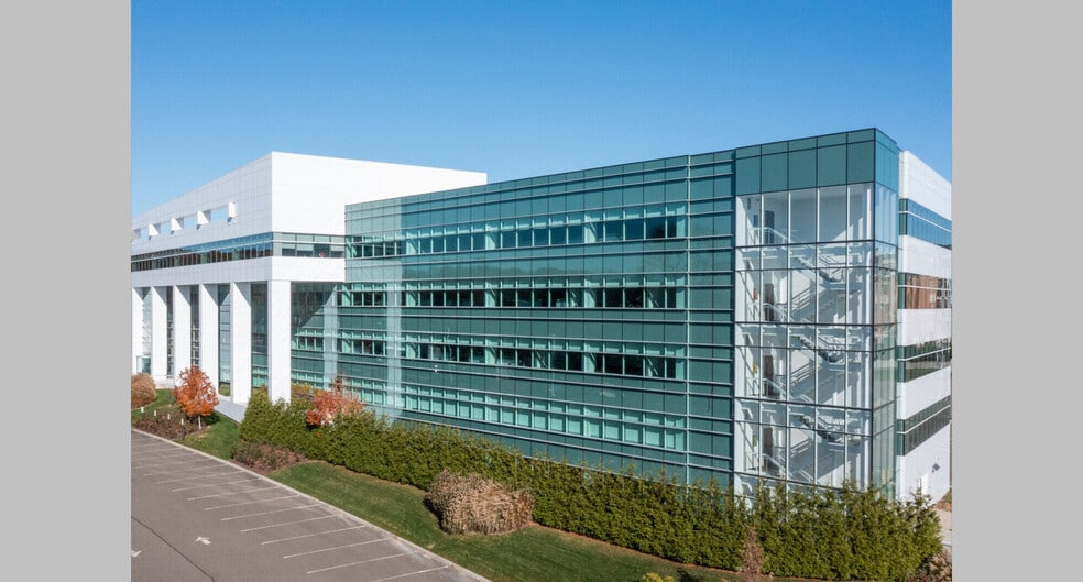 Union Ave, Ronkonkoma, NY for lease - Primary Photo - Image 2 of 3